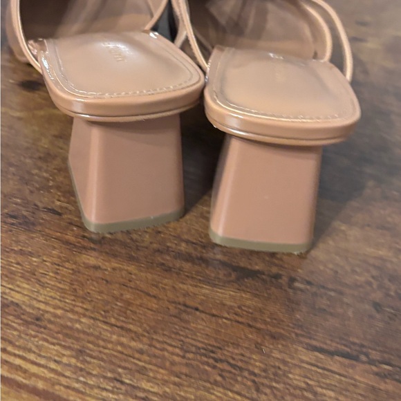 Marc Fisher Nude Patent Heels - Picture 4 of 5